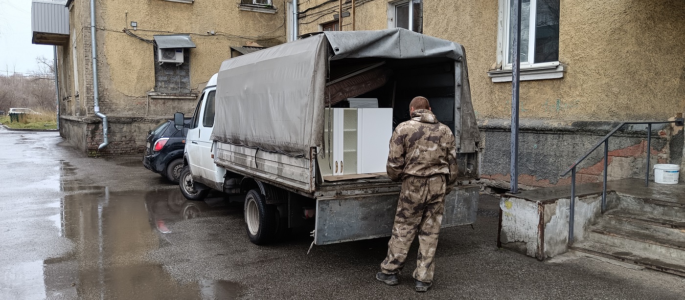 Квартирные перевозки. Погрузка мебели в Газель в Рязани