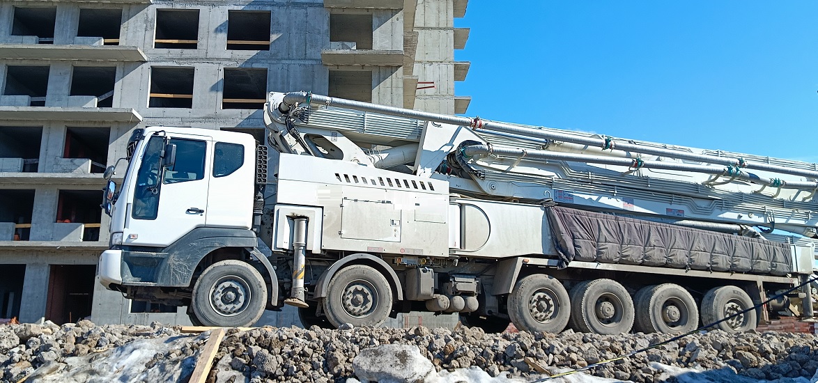Услуги и заказ бетононасосов для заливки бетона в Старожилово